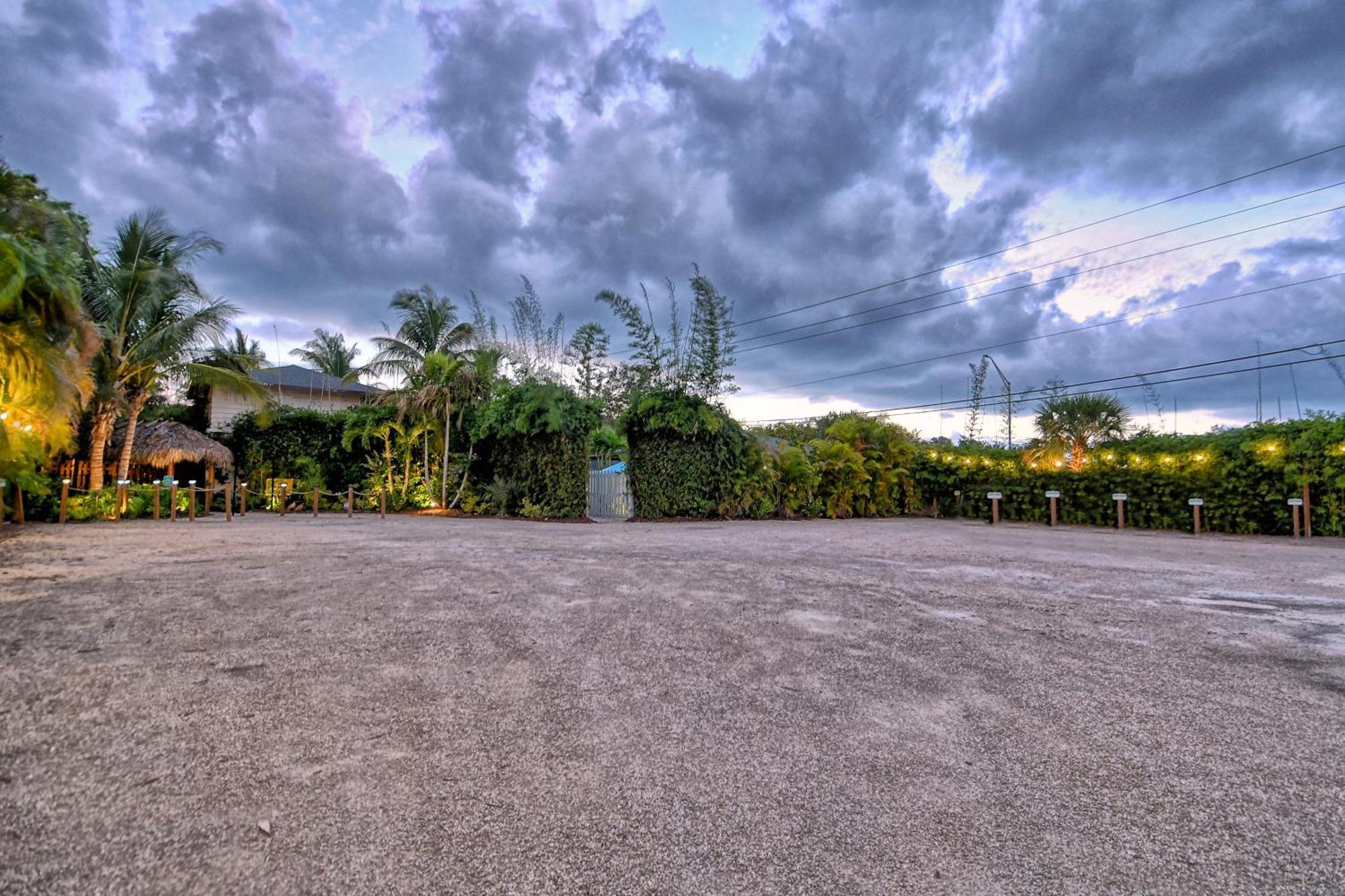 Siesta Key Palms Resort Point O'Rocks 外观 照片
